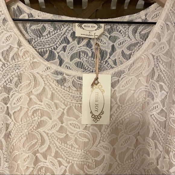 EMBER DRESS IN IVORY LACE - Picture 3 of 7